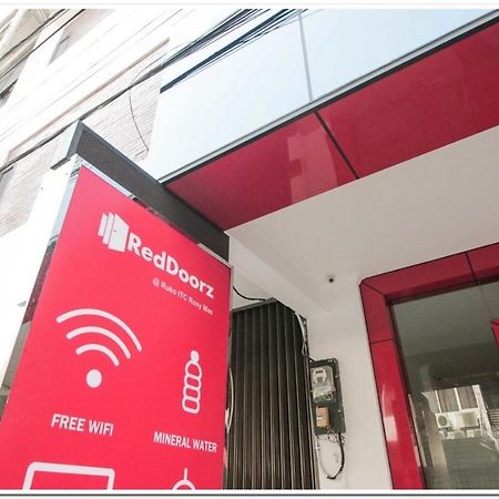 Hotel Reddoorz @ Ruko Itc Roxy Mas Giacarta Esterno foto