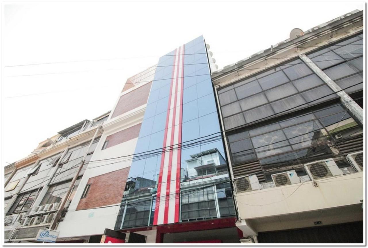 Hotel Reddoorz @ Ruko Itc Roxy Mas Giacarta Esterno foto