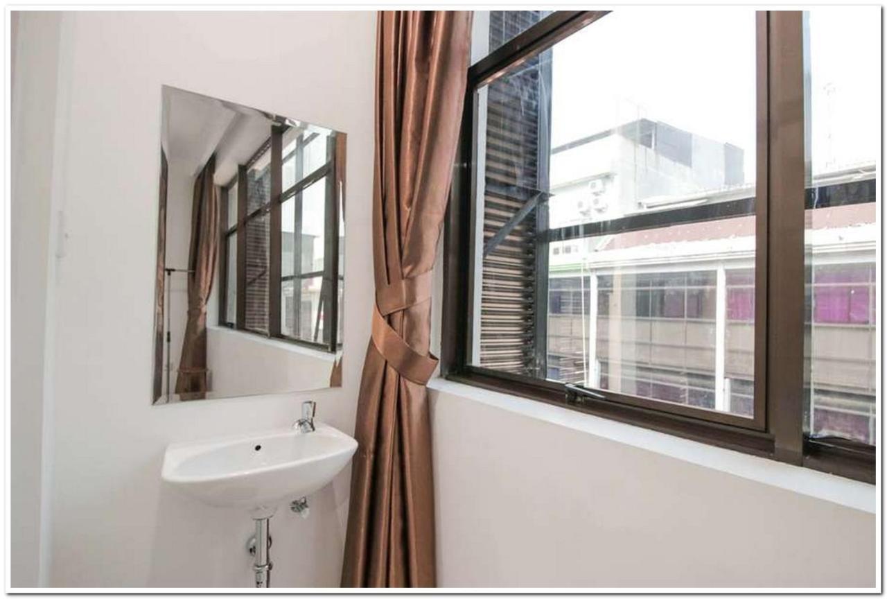 Hotel Reddoorz @ Ruko Itc Roxy Mas Giacarta Esterno foto
